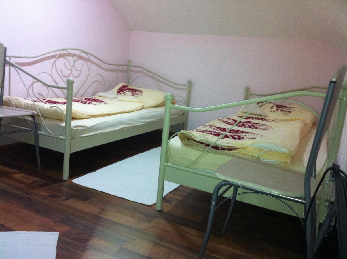 Pansion Zeyno Saraievo Quarto foto
